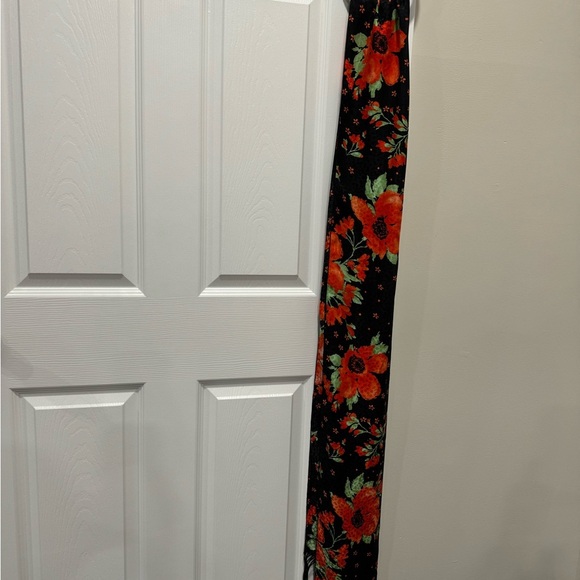 Dolce & Gabbana D&G vintage
Floral Fringe Scarf - Picture 7 of 9